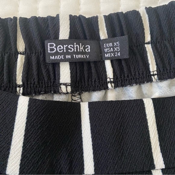 Bershka Black and White Striped Wide Leg Pants - Picture 5 of 10